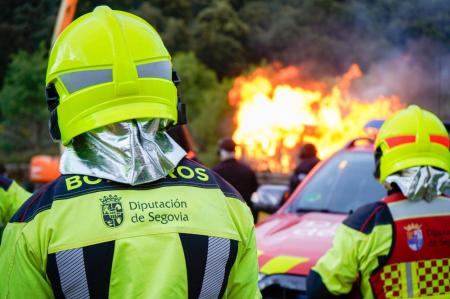 Imagen La Diputación distribuye 120.000 euros entre cuarenta y nueve entidades locales para la redacción de planes de actuación de emergencia...